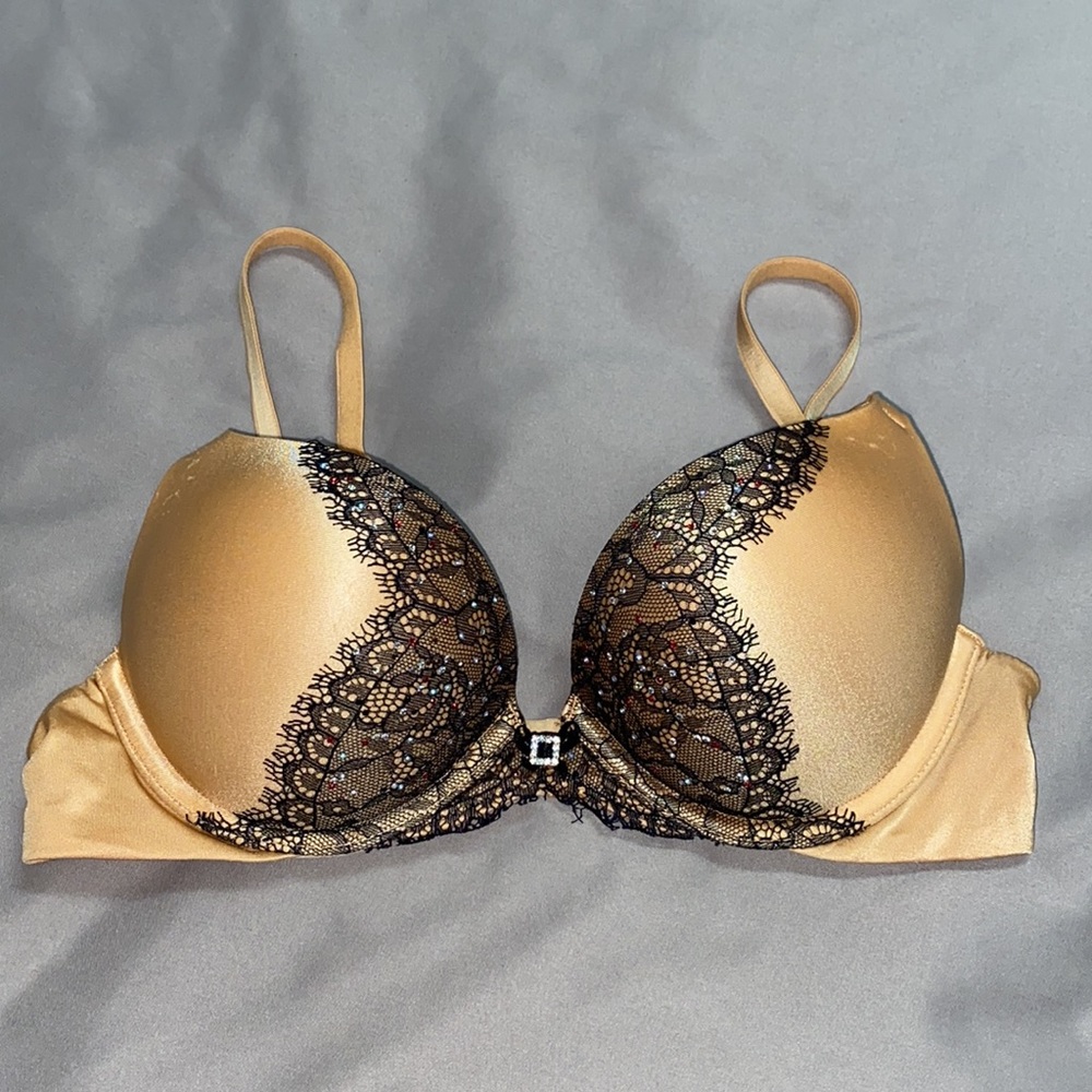 Victoria Secret Bombshell Miraculous Plunge Lace Rhinestone Bra